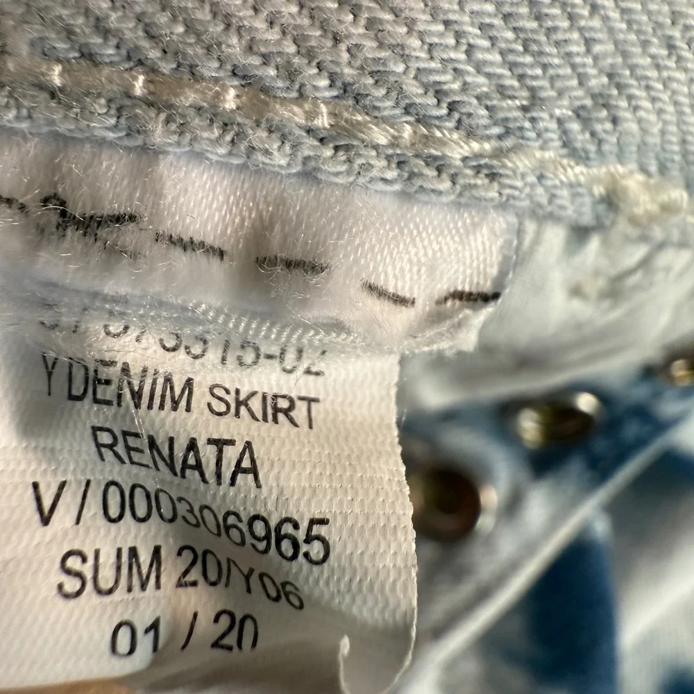 Girls Old Navy Tie Dye Denim Skirt Renata Button Front Raw Hem Blue White Size 8